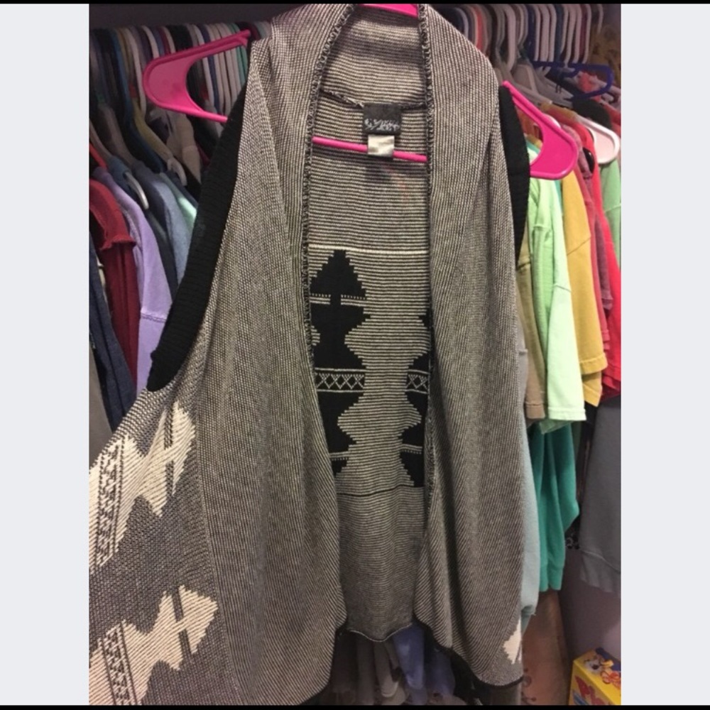 Day trip sleeveless cardigan!! Super cute!:)